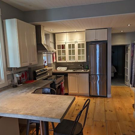 Canalside Restaurant, Inn & Kitchen Store Port Colborne Extérieur photo