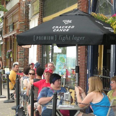 Canalside Restaurant, Inn & Kitchen Store Port Colborne Extérieur photo