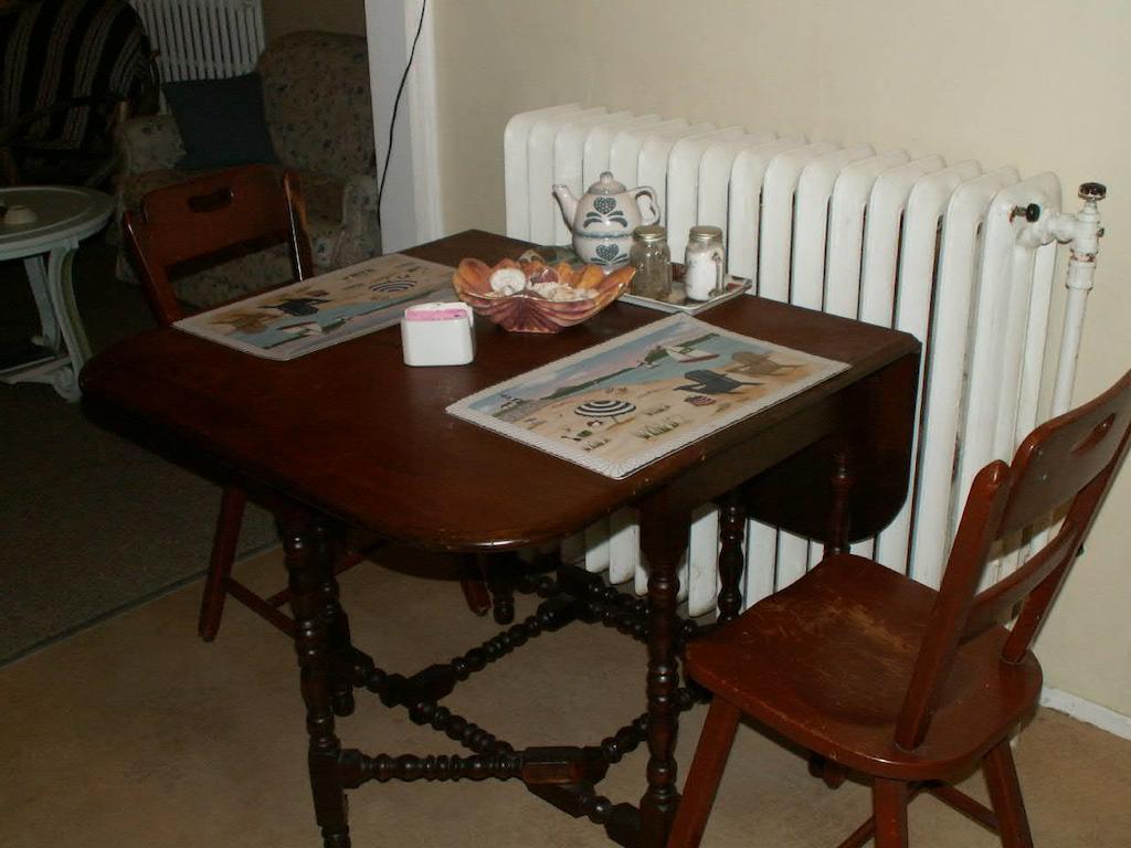 Canalside Restaurant, Inn & Kitchen Store Port Colborne Chambre photo