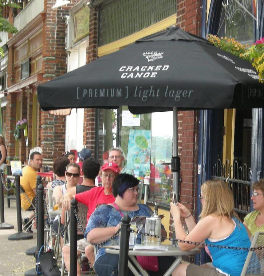 Canalside Restaurant, Inn & Kitchen Store Port Colborne Extérieur photo