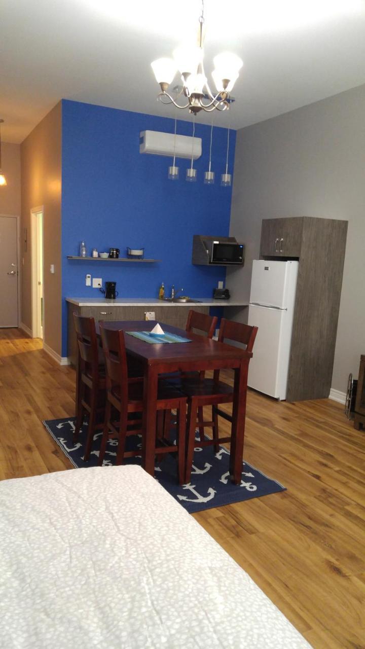 Canalside Restaurant, Inn & Kitchen Store Port Colborne Extérieur photo