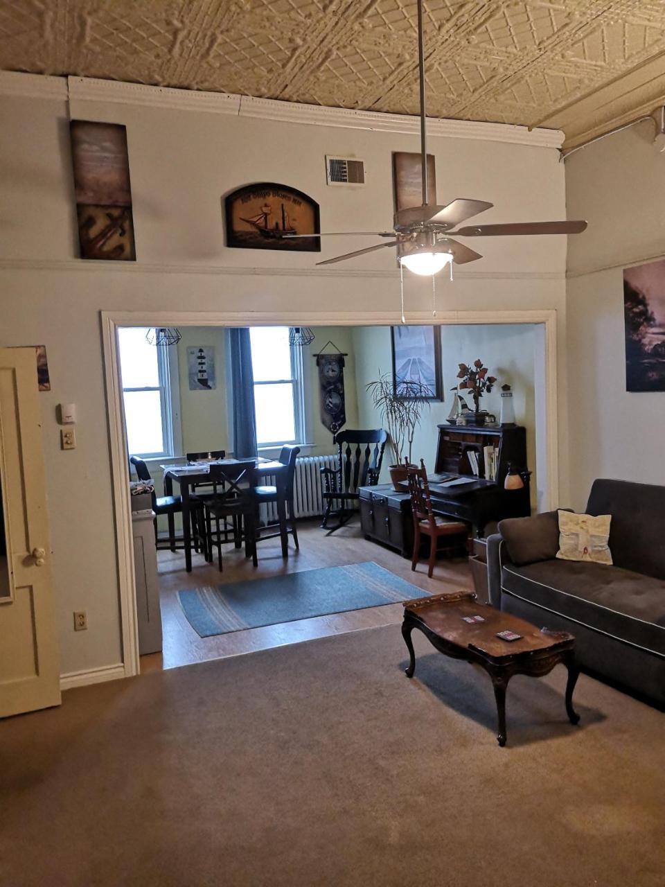 Canalside Restaurant, Inn & Kitchen Store Port Colborne Extérieur photo